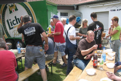 Zeltaufbau auf dem Festplatz